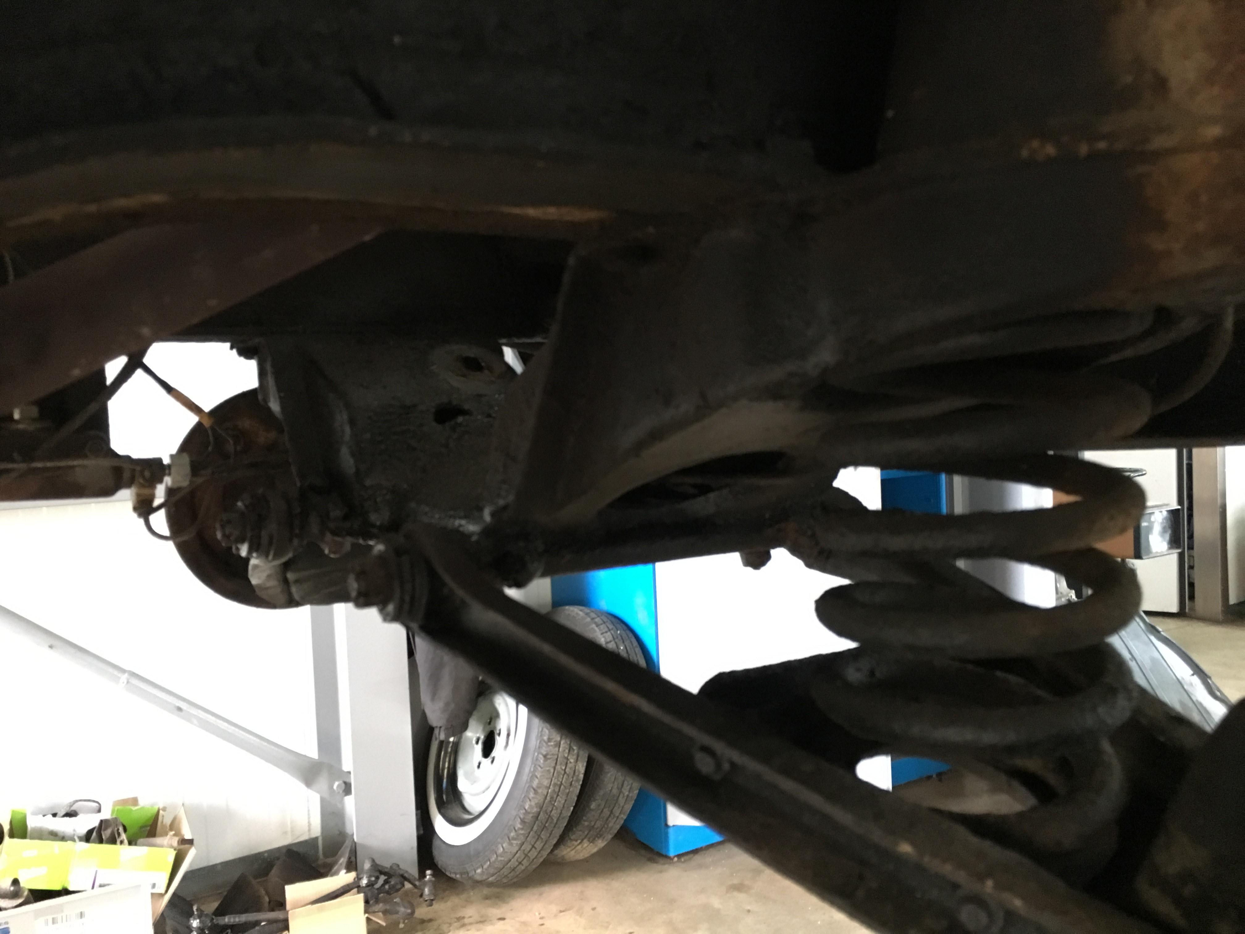 Unterboden – Blick von unten