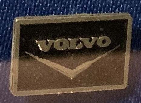 Volvo V-Logo eckig Pin