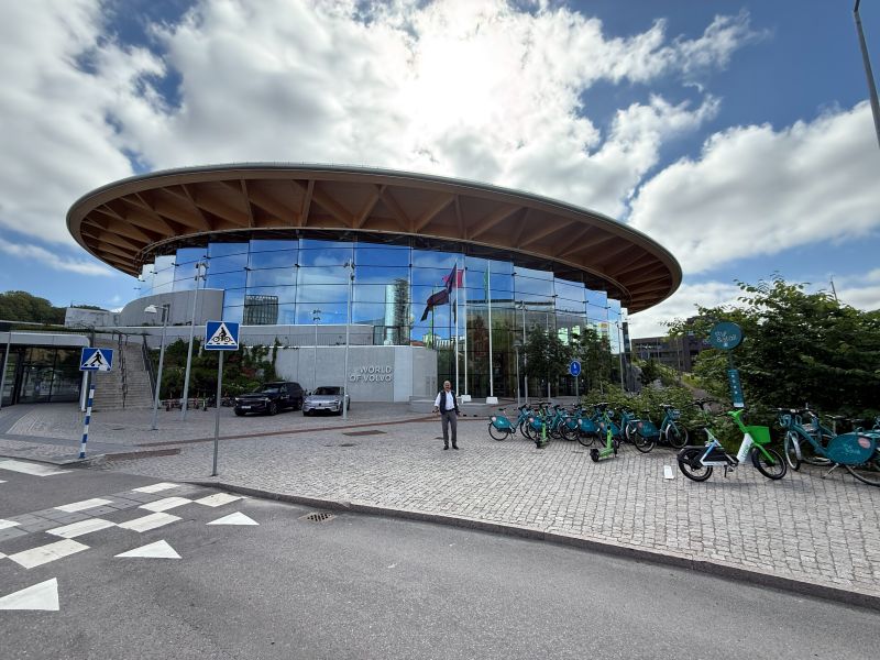 World of Volvo – Eingang